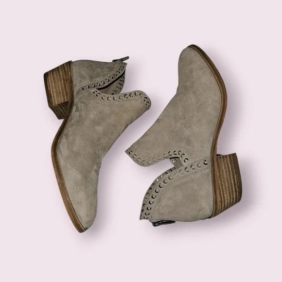 Vince Camuto Prafinta Suede Ankle Booties - Size 8.5 Block Heel - Picture 12 of 12